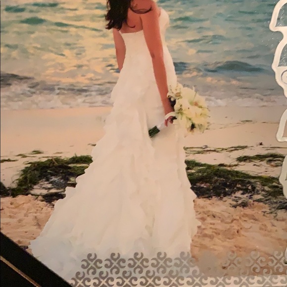 Sophia tolli wedding dress. Size 6. Wedding dress - Picture 2 of 8